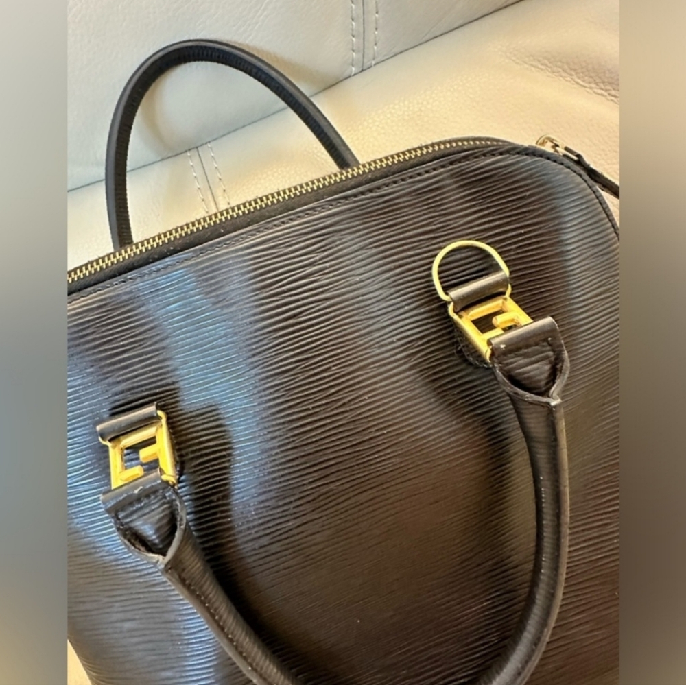 Fendi Black Leather Handbag with Gold Accents - Picture 5 of 12